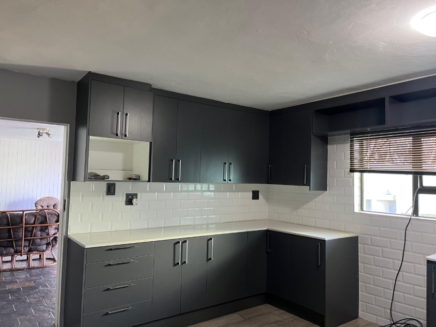 4 Bedroom Property for Sale in Lindequesdrif North West
